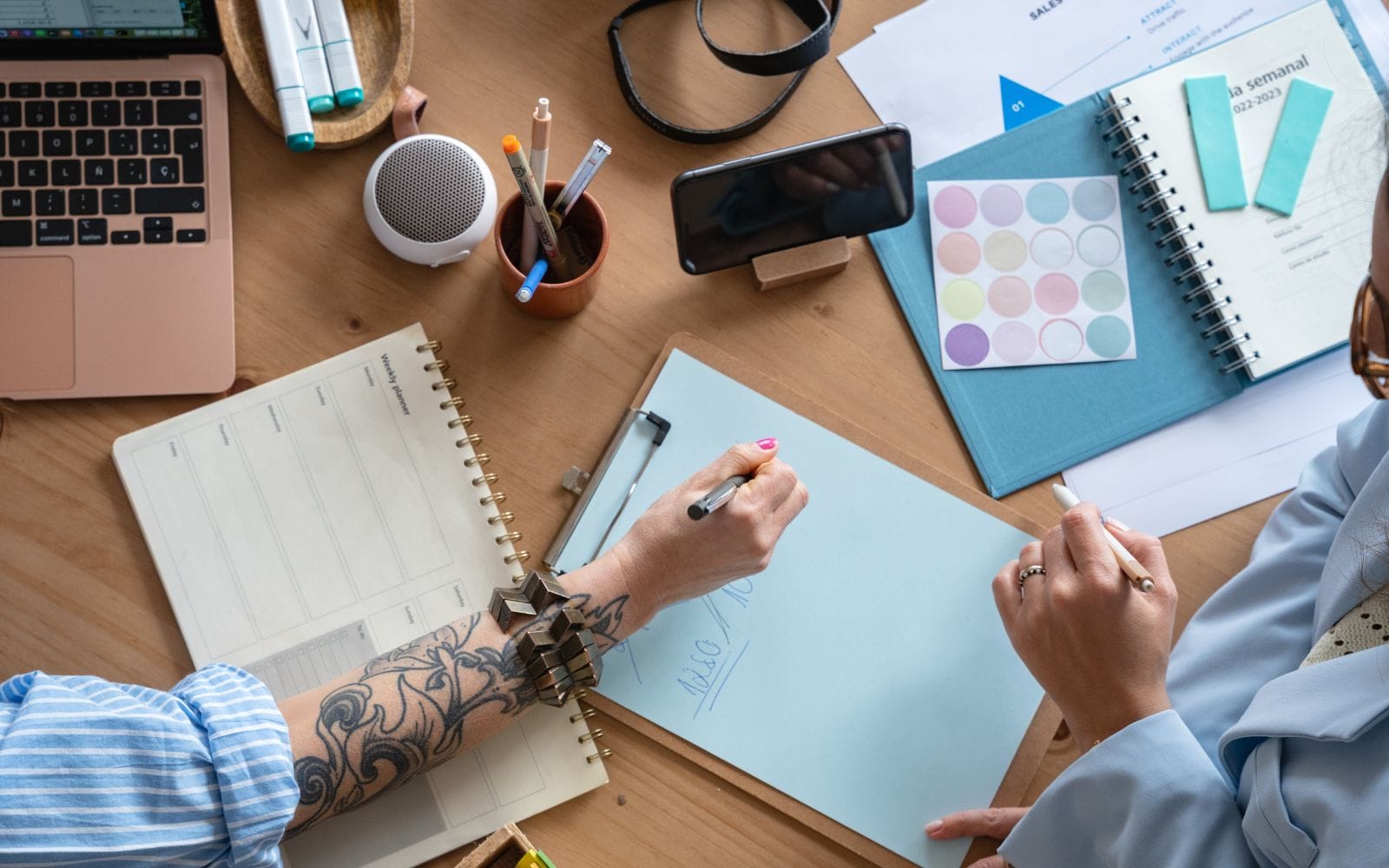 Marka w erze cyfrowej: jak zbudować autentyczną i silną tożsamość biznesową?