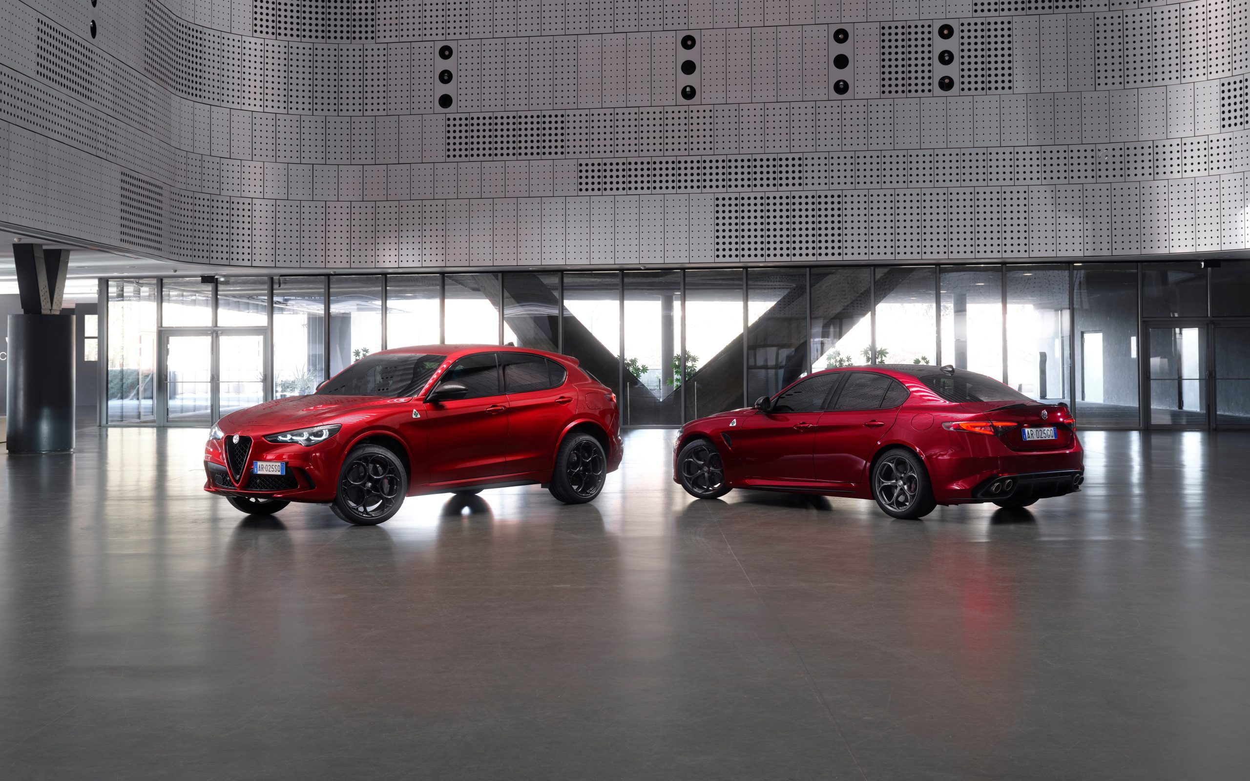 Alfa Romeo prezentuje nowe limitowane edycje, Giulia i Stelvio Quadrifoglio Collezione