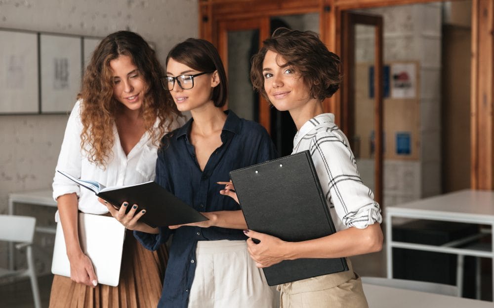 Kobiety aktywne w biznesie i życiu publicznym. Polska wśród liderów UE pod względem ich udziału w zarządzaniu